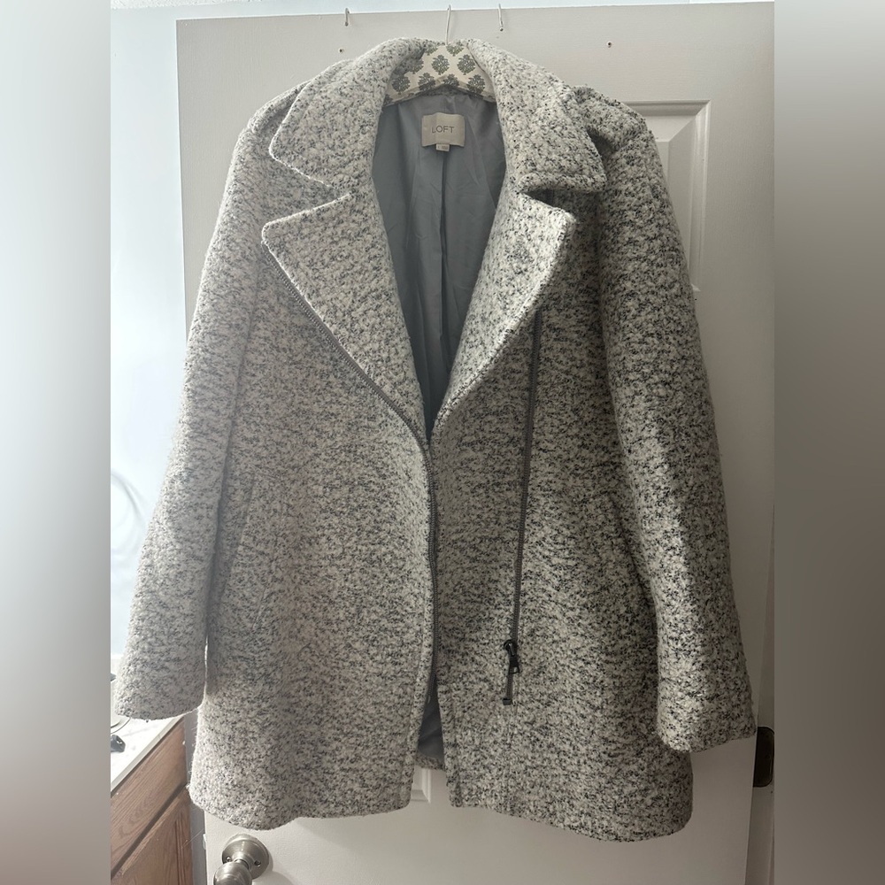 LOFT Women's Black and White Jacket